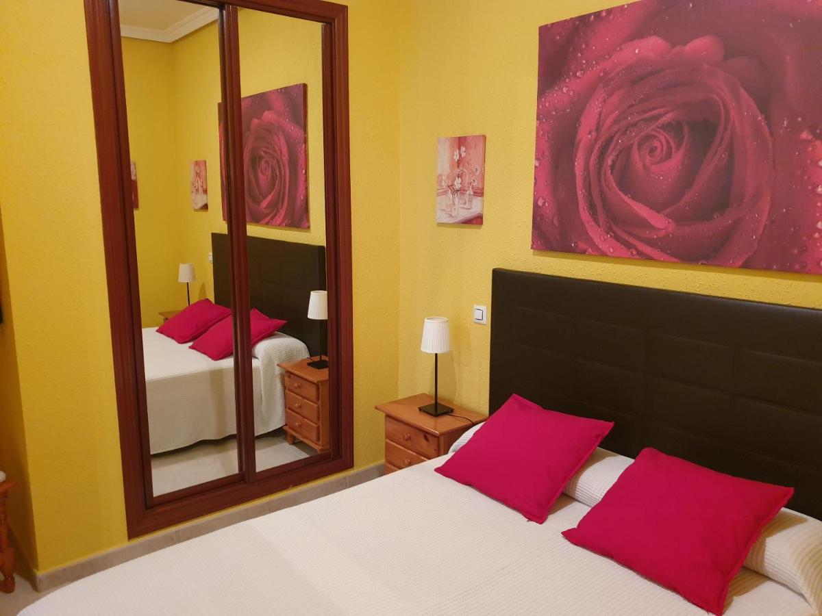 Apartamentos Dana Sol Madrid Exterior photo